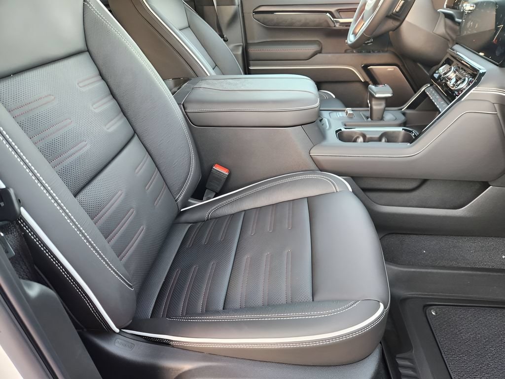 2026 GMC Sierra 1500 AT4X - Photo 9