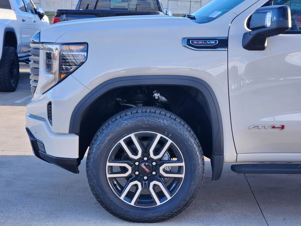 2026 GMC Sierra 1500 AT4 - Photo 6