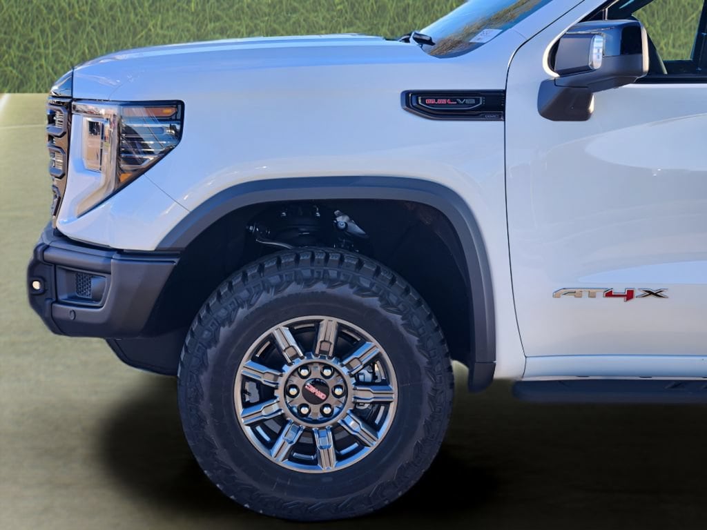 2026 GMC Sierra 1500 AT4X - Photo 6