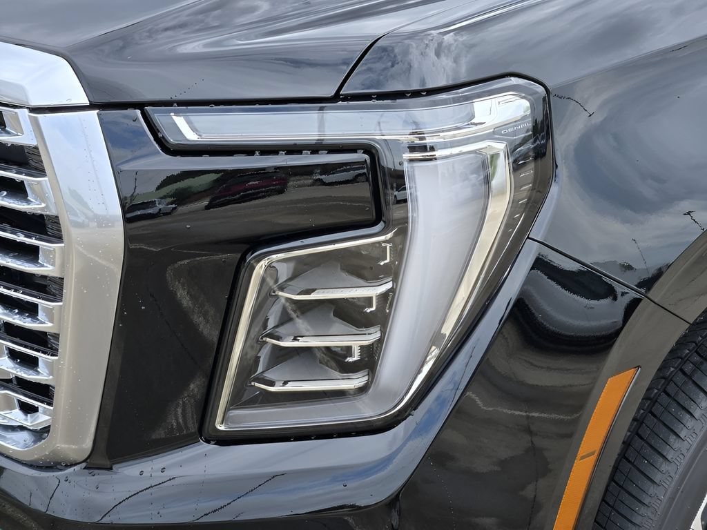 2026 GMC Yukon Denali - Photo 7
