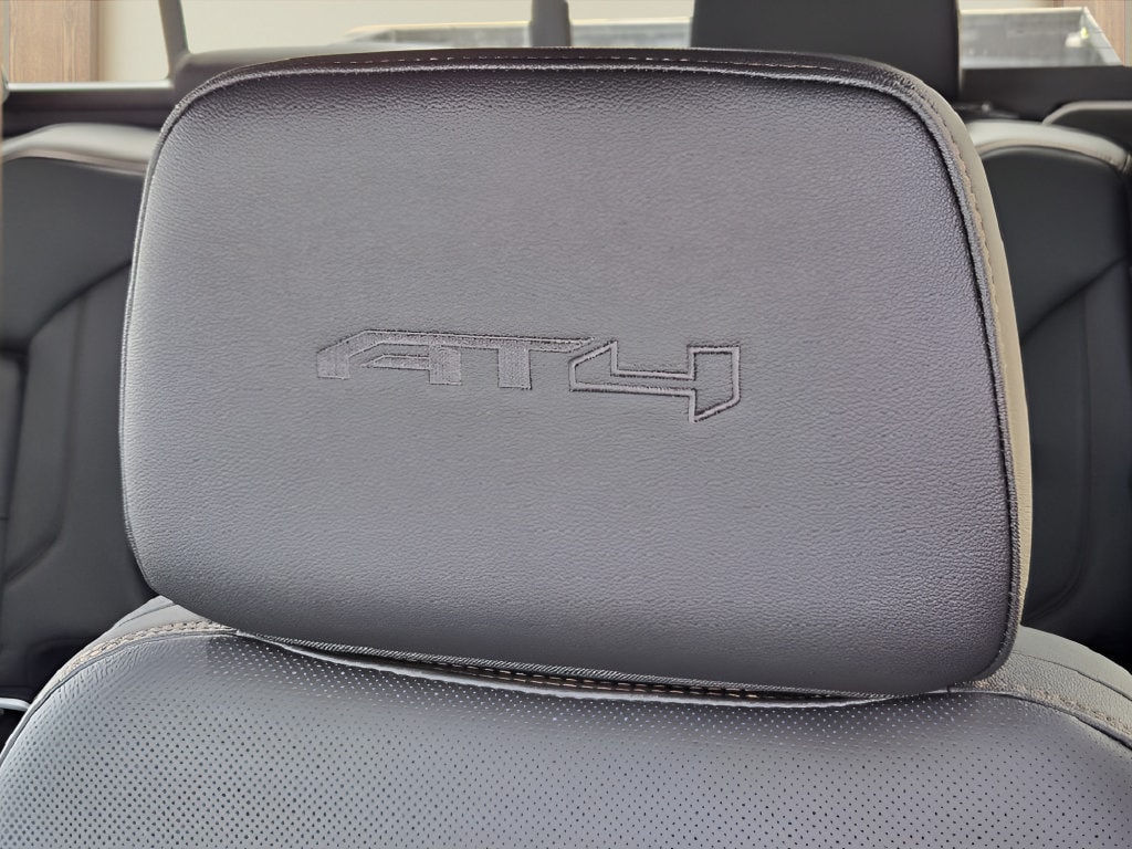 2026 GMC Sierra 2500HD AT4 - Photo 18