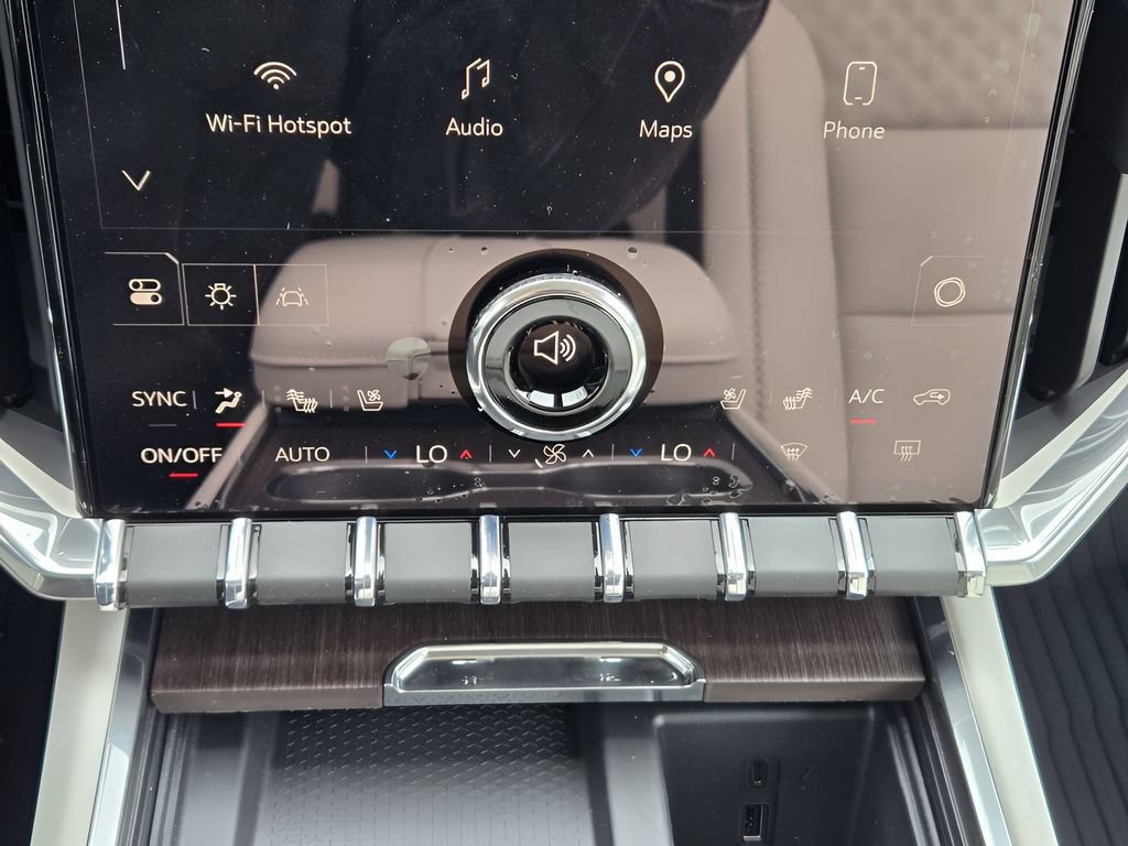 2026 GMC Acadia Denali - Photo 13