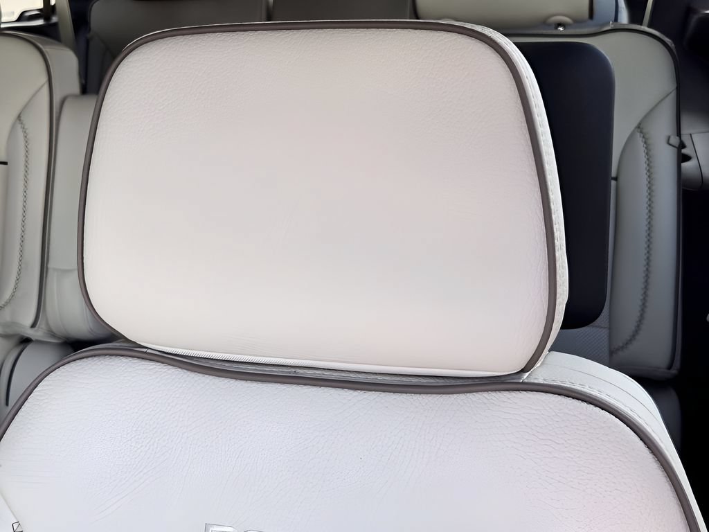 2026 GMC Yukon Denali - Photo 16