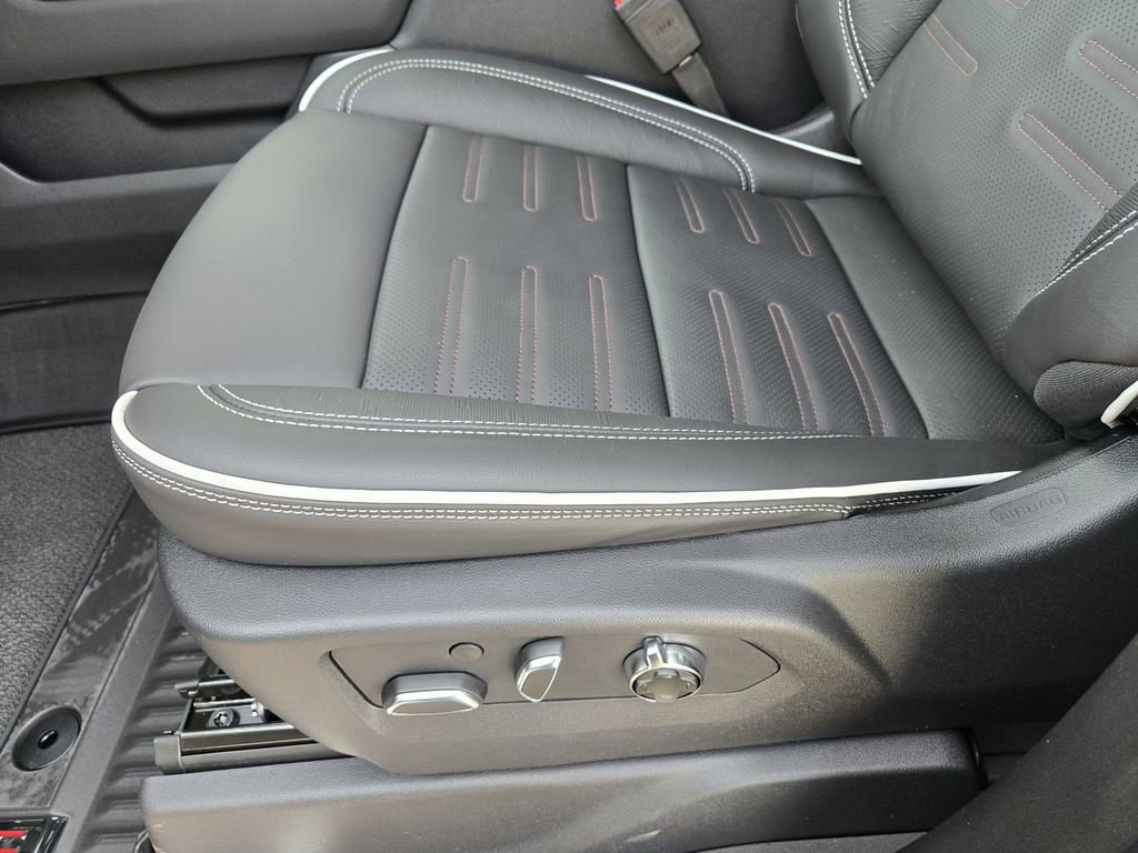 2026 GMC Sierra 1500 AT4X - Photo 16
