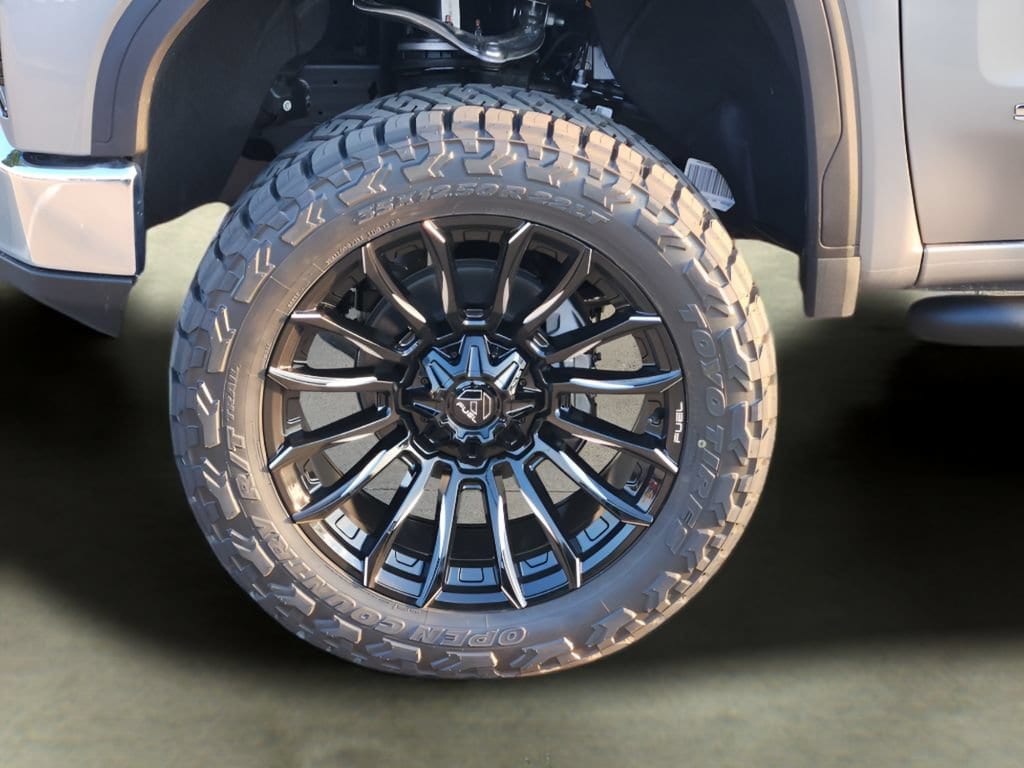2026 GMC Sierra 1500 SLT - Photo 8