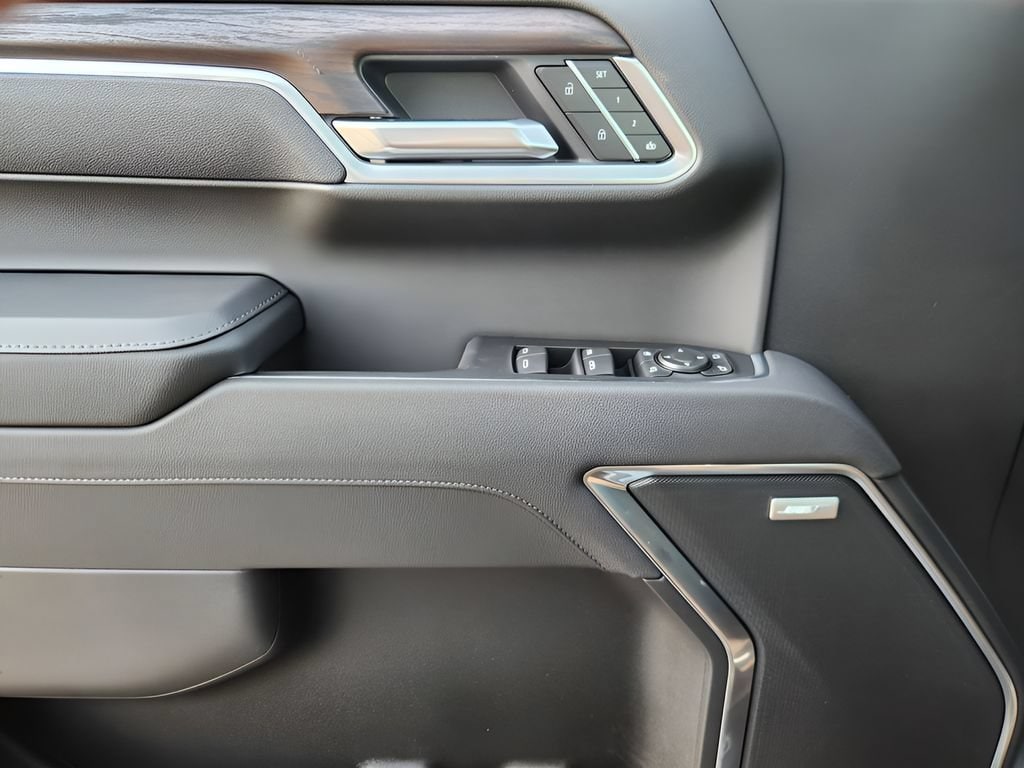 2026 GMC Sierra 1500 SLT - Photo 16