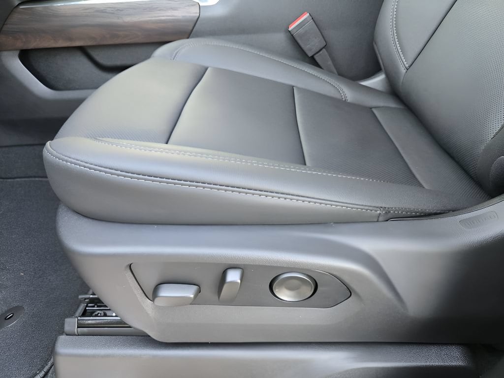 2026 GMC Sierra 1500 SLT - Photo 17