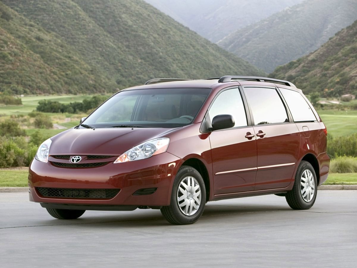2008 Toyota Sienna LE's photo