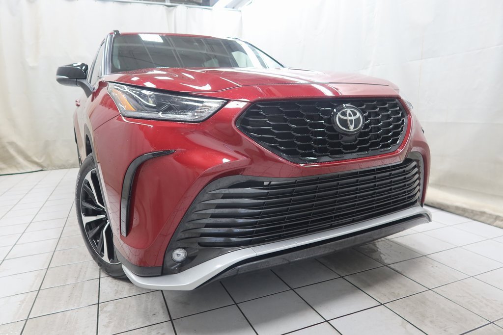 2021 Toyota Highlander XSE photo 2