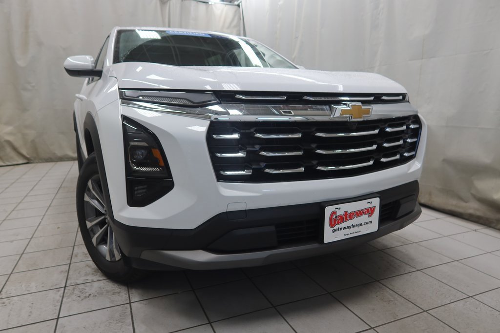 2025 Chevrolet Equinox LT photo 2