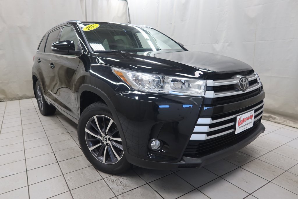 2017 Toyota Highlander XLE photo 3