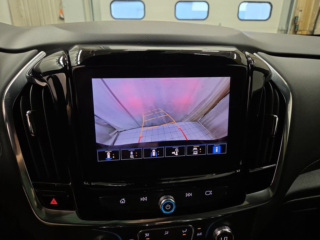 2023 Chevrolet Traverse 1LT - Photo 17