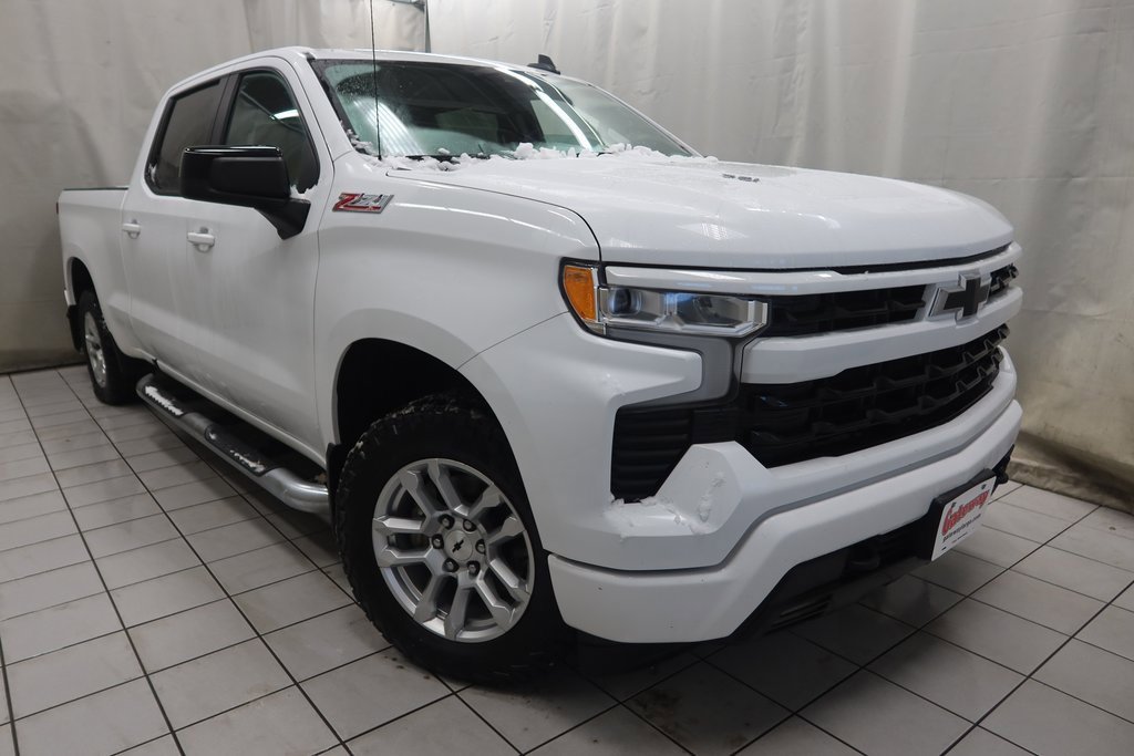 2023 Chevrolet Silverado 1500 RST photo 3