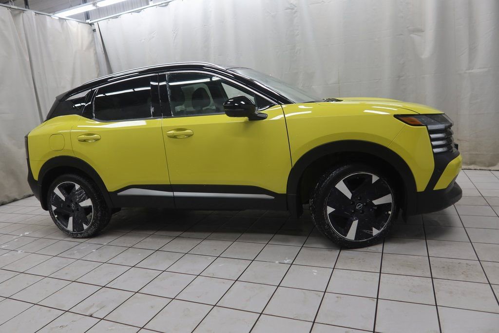 2025 Nissan Kicks SR AWD