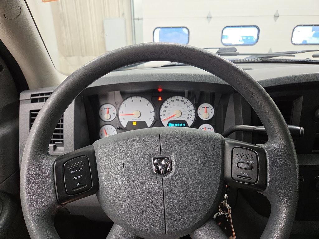 2009 Dodge Ram 2500 Pickup SXT - Photo 17