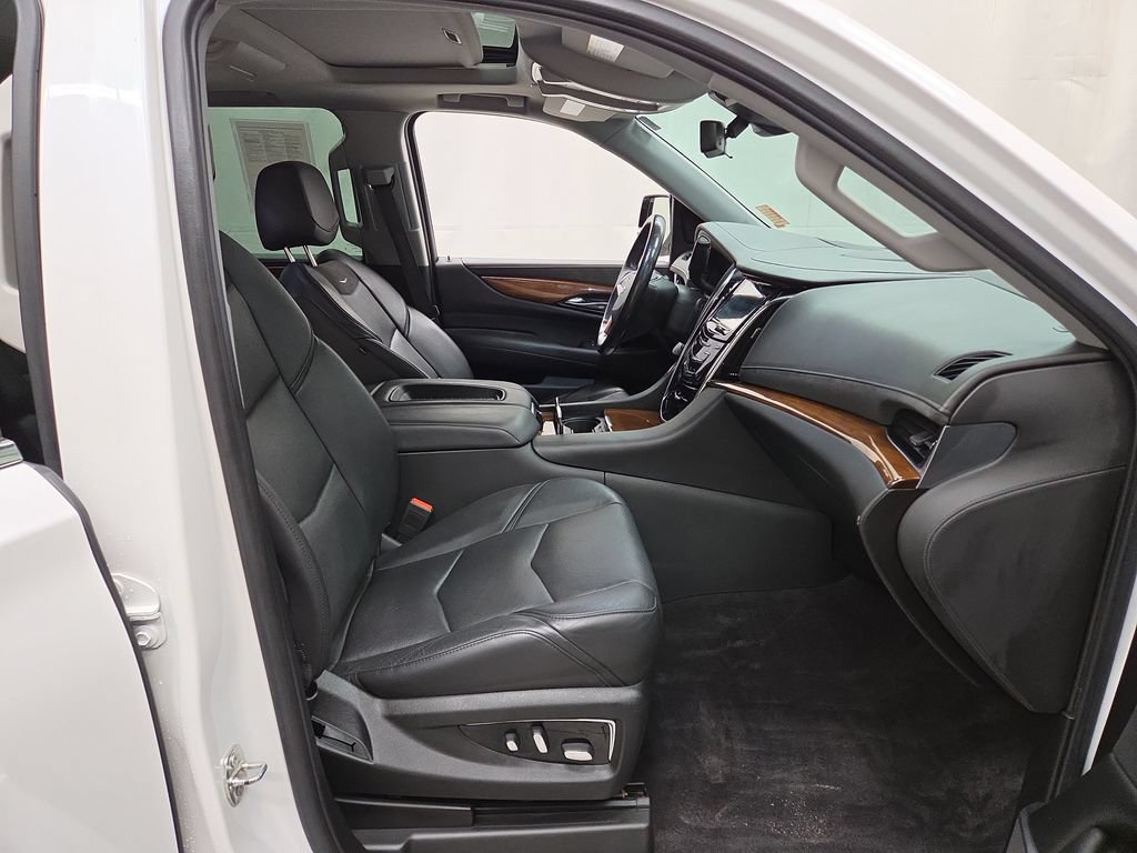 2020 Cadillac Escalade Luxury - Photo 13