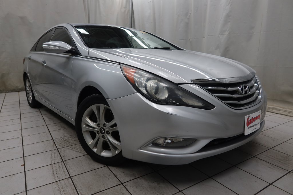2011 Hyundai Sonata photo 3