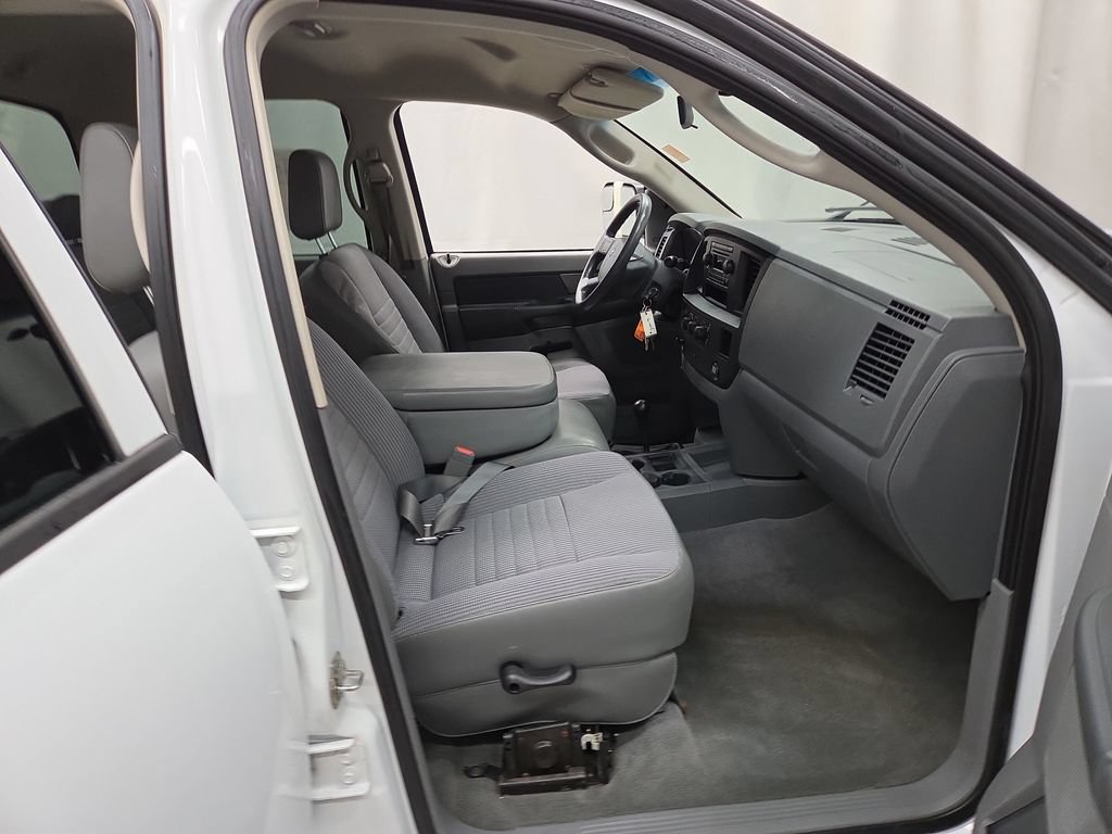2009 Dodge Ram 2500 Pickup SXT - Photo 12