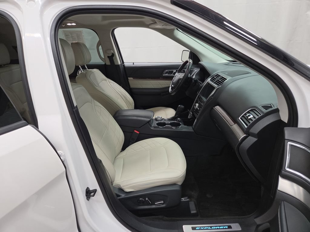 2018 Ford Explorer Platinum - Photo 12