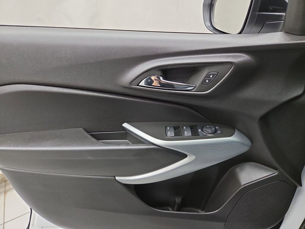 2024 Chevrolet Trax RS - Photo 22