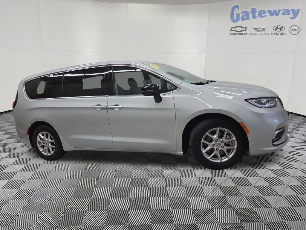 2024 Chrysler Pacifica