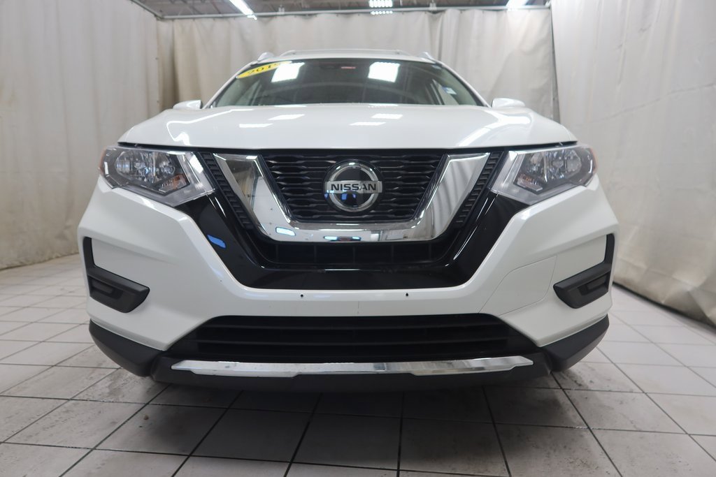 2019 Nissan Rogue SV photo 4