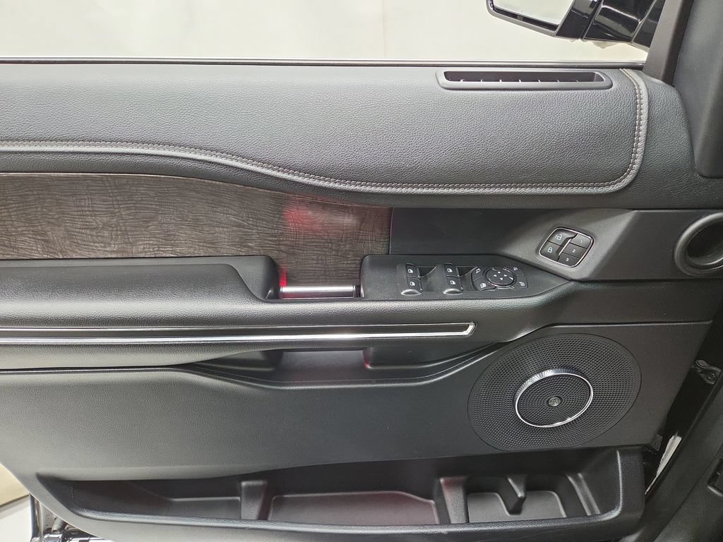 2019 Ford Expedition Limited - Photo 16