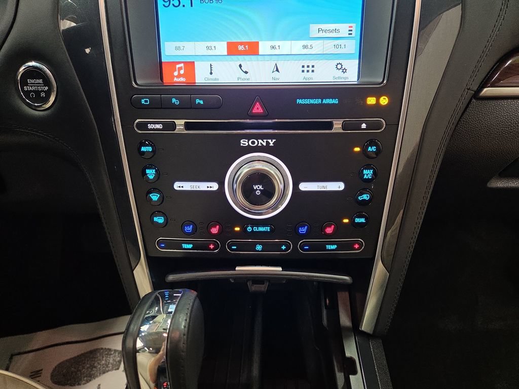 2018 Ford Explorer Platinum - Photo 16