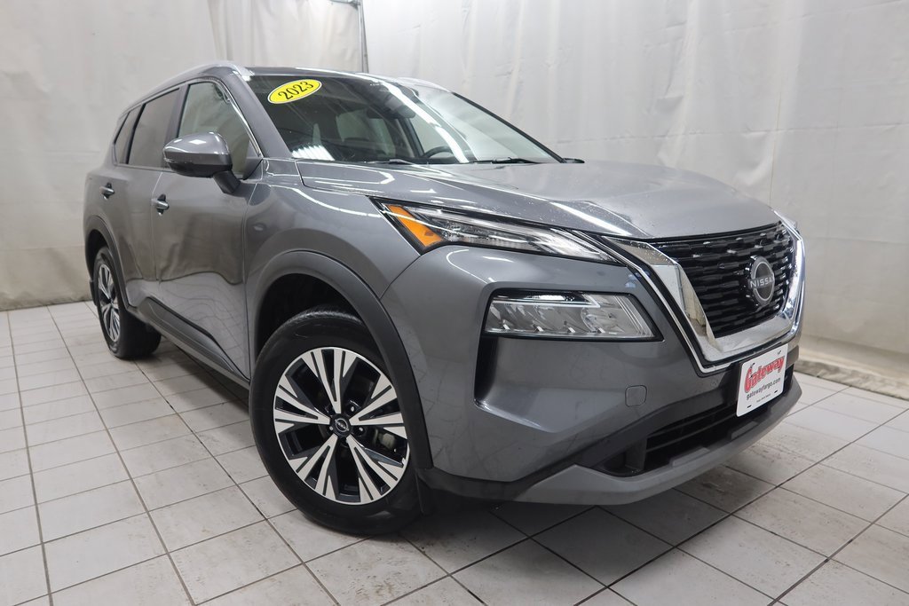 2023 Nissan Rogue SV photo 3