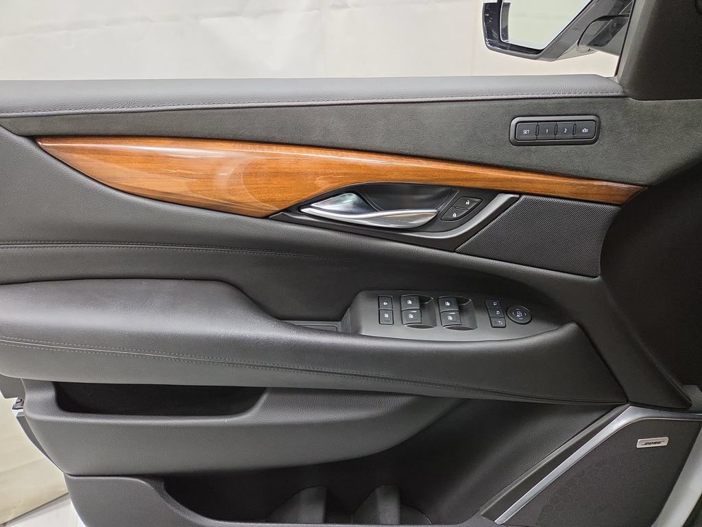 2020 Cadillac Escalade Luxury - Photo 22