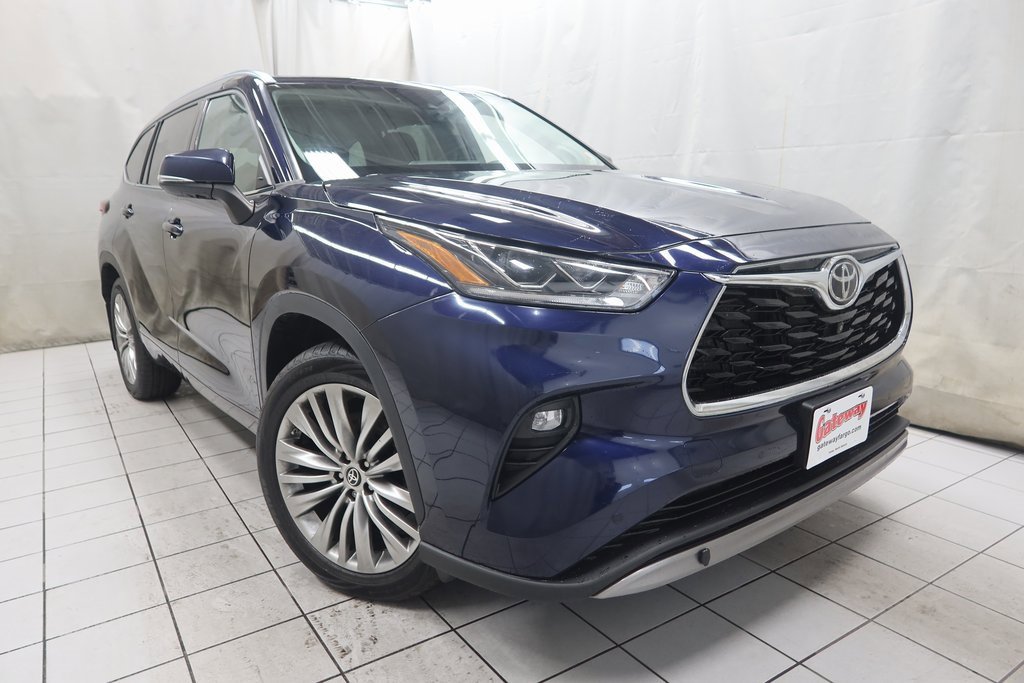 2022 Toyota Highlander Platinum photo 2