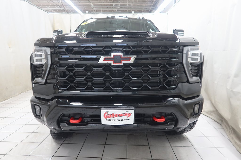 2024 Chevrolet Silverado 2500HD ZR2 photo 4