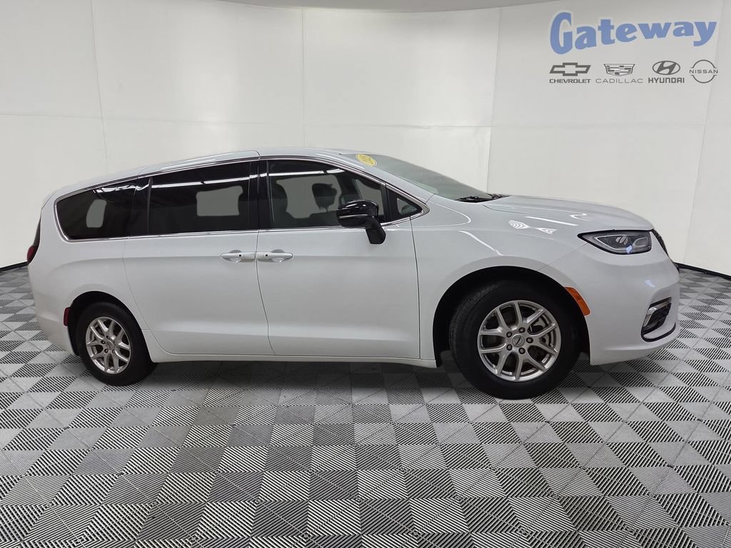 2025 Chrysler Pacifica