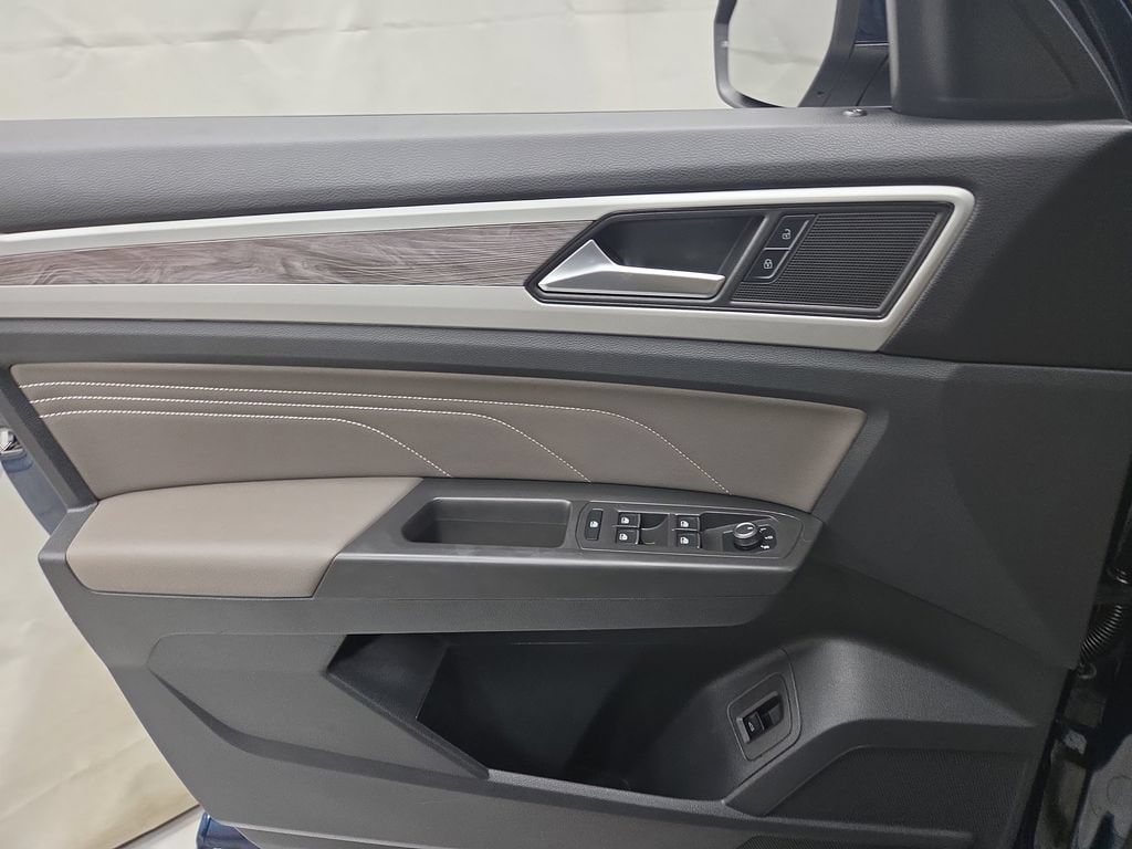 2023 Volkswagen Atlas Cross Sport SE w/Tech - Photo 17