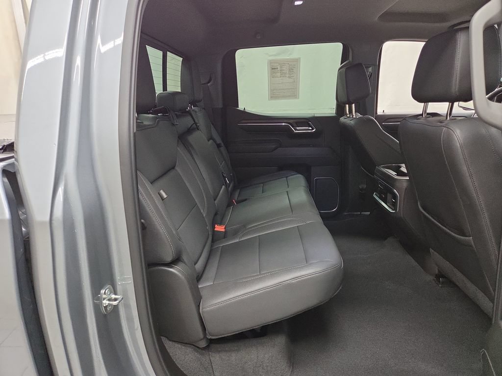 2024 GMC Sierra 1500 SLT - Photo 12