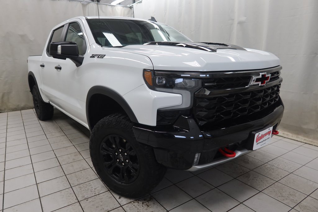 2024 Chevrolet Silverado 1500 ZR2 photo 3