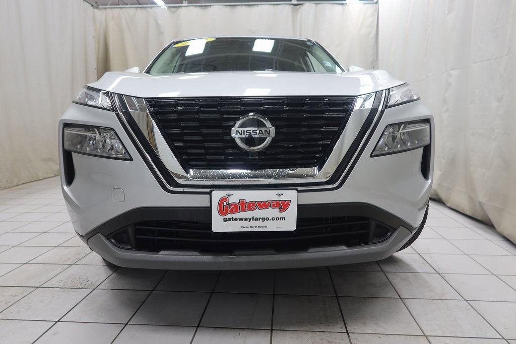 2021 Nissan Rogue SV photo 4