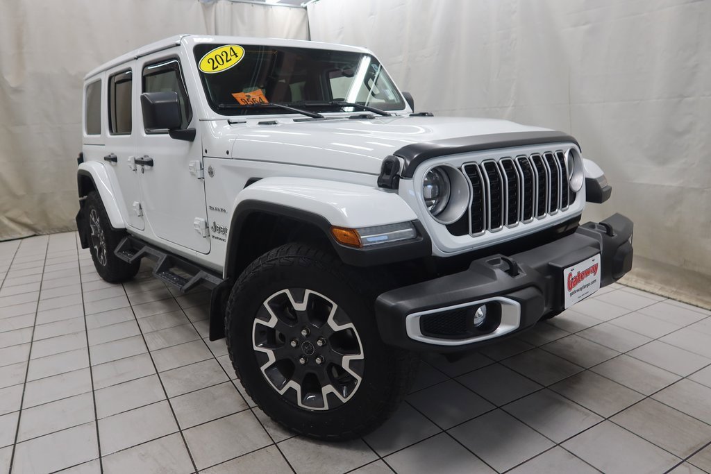 2024 Jeep Wrangler Sahara photo 3