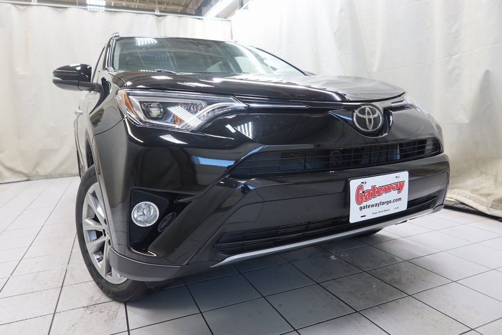 Used 2018 Toyota RAV4 Limited with VIN 2T3DFREV6JW736396 for sale in Fargo, ND