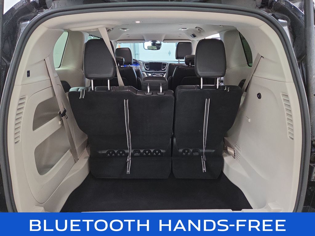 2024 Chrysler Pacifica Touring L - Photo 9