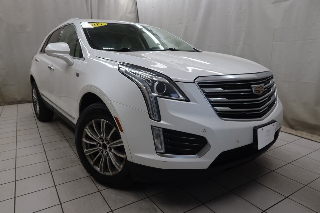 2017 Cadillac XT5 Luxury photo 3