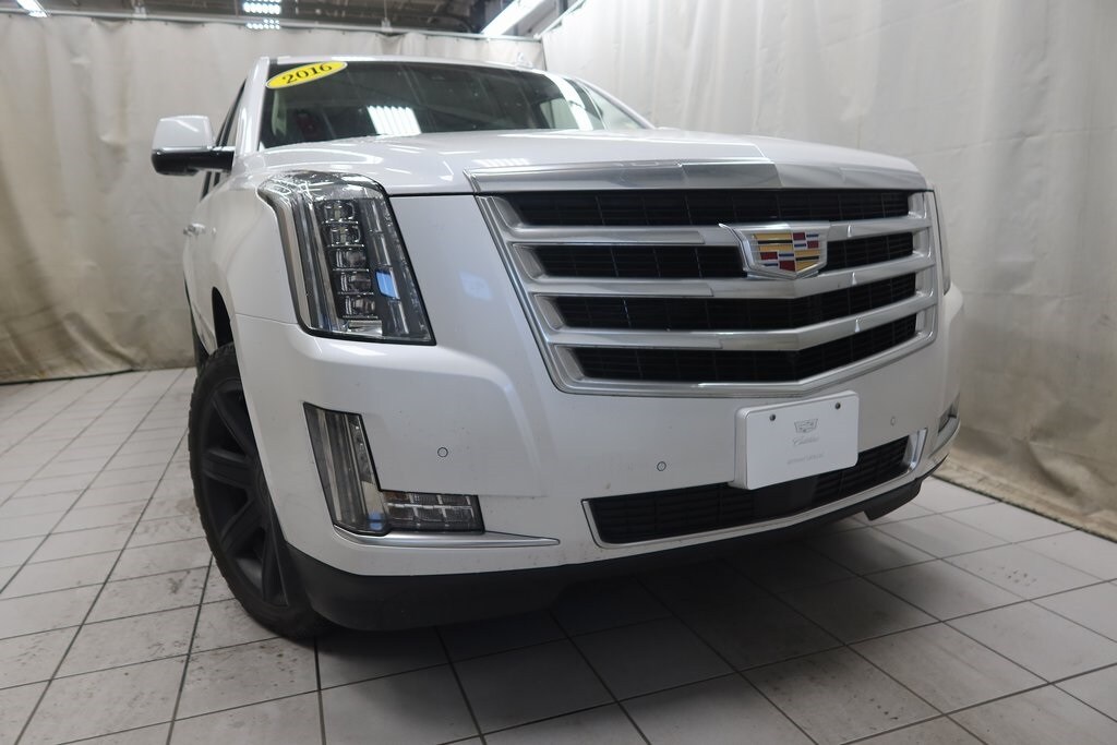 2016 Cadillac Escalade ESV Premium photo 2