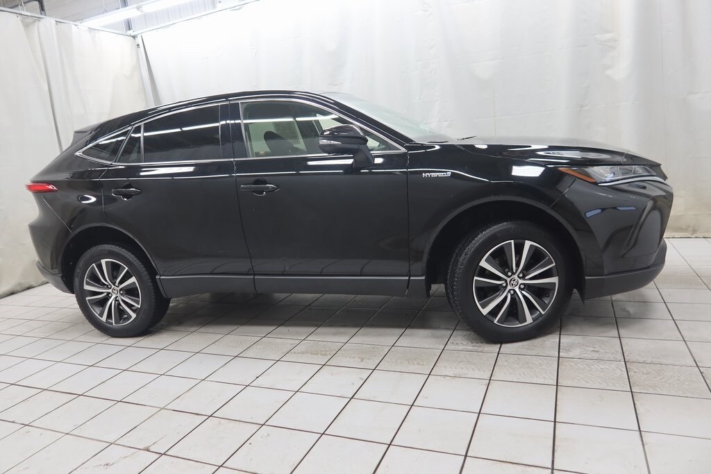 Used 2021 Toyota Venza LE SUV