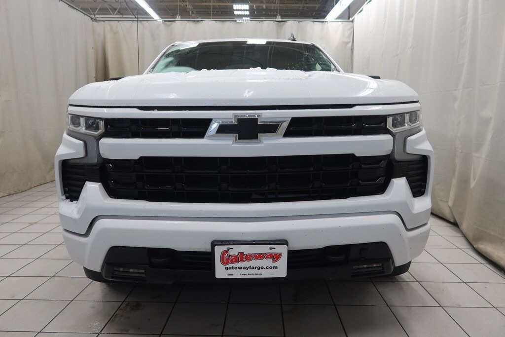 2023 Chevrolet Silverado 1500 RST photo 2