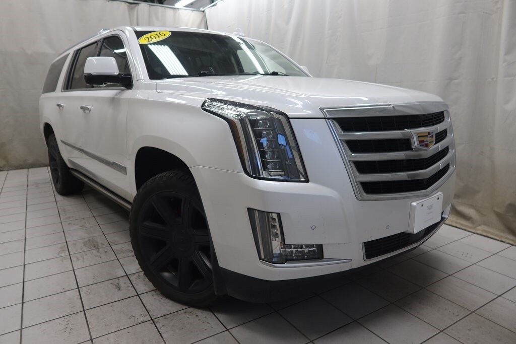 2016 Cadillac Escalade ESV Premium photo 3