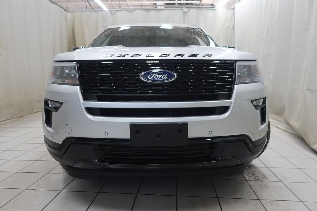 2018 Ford Explorer Sport photo 4