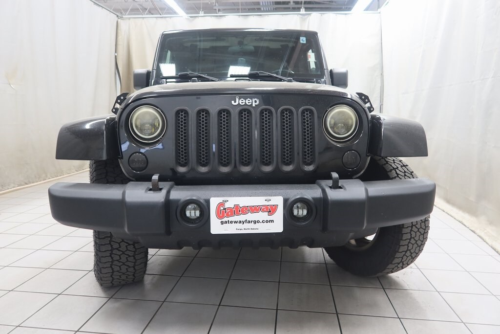 2012 Jeep Wrangler Unlimited Rubicon photo 4