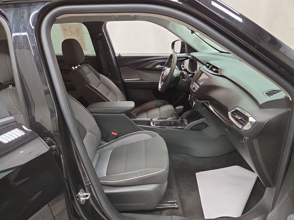 2023 Chevrolet TrailBlazer LT - Photo 11