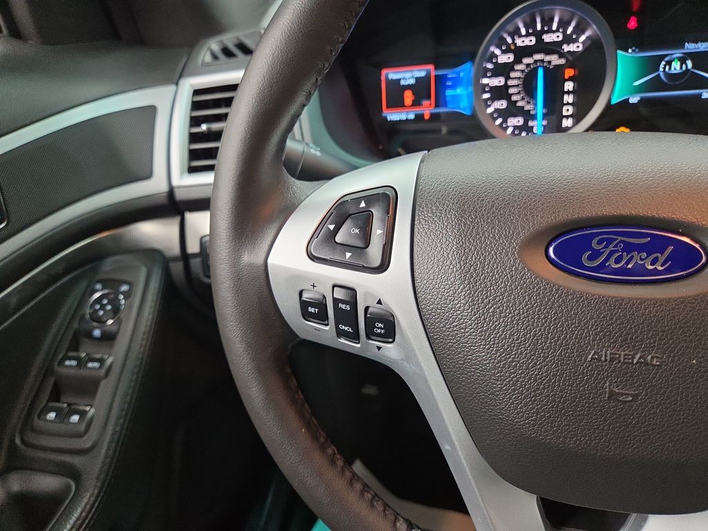 2015 Ford Explorer XLT - Photo 19