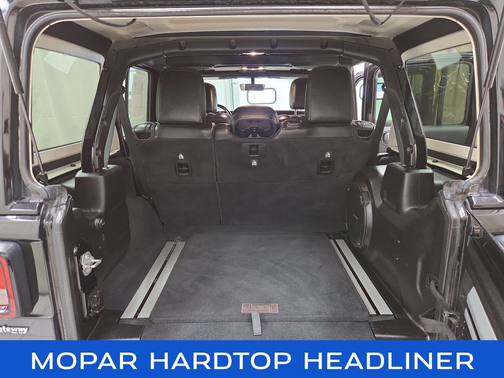 2019 Jeep Wrangler Unlimited Sahara Altitude - Photo 9
